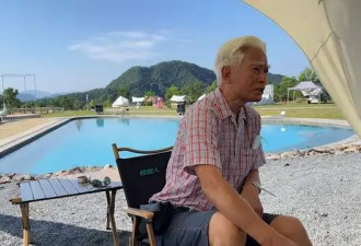 曝78岁老戏骨高雄移民加拿大！标志性胡须已剃光，头发眉毛全白了