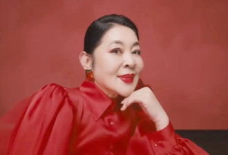 66岁倪萍近照认不出，下巴又长又尖，暴瘦后曾否认整容