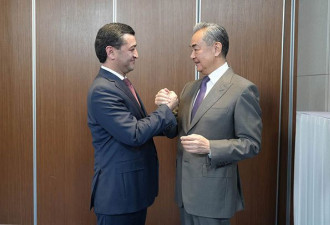 双方外长刚会见 中国、乌兹别克官宣互免签证