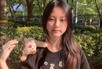 李小璐女儿心态又出问题，频繁晒童年片段