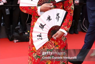 戛纳被网红走成"水毯"?这些中国女星一出现就扳回场子