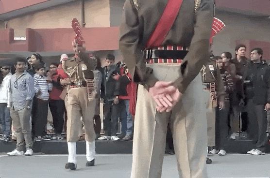 旅游必看：印巴士兵边境斗舞 成热门景点