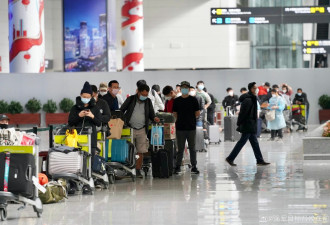 绿卡不再是入境保证 会随时撤销 华人担忧
