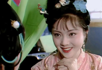 薛宝钗张莉现状曝光，豪宅身家过亿，少女颜值至今不婚不育