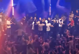 香港知名男星内地演出人气高，遭女粉丝索吻