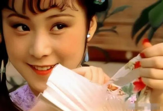 结婚23年她的内衣都是丈夫洗，在丈夫入狱后，她为夫还债三千万