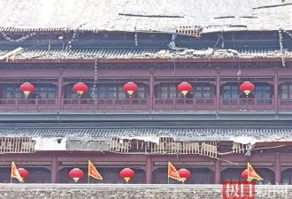 凤阳鼓楼瓦片脱落：有人躲墙根逃一劫 花300万一年就出事