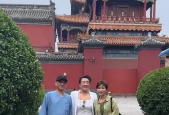 汪小菲婚礼大合影流出,张兰称汪小菲是自己最骄傲作品