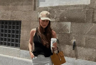 今年的牛仔裙，“长一点”更火更时髦！