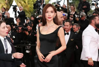 51岁林志玲戛纳红毯瘦脱相，蝴蝶结蛋糕裙装嫩...