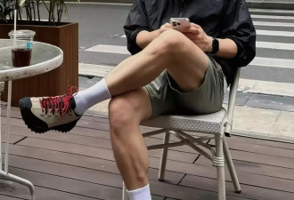 比洞洞鞋还丑的鞋，被中产抢疯了