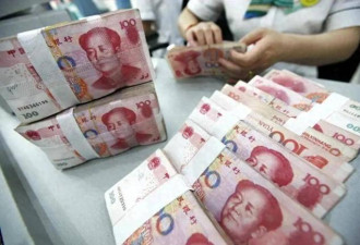居民存款终于离开银行，但诡异的事情发生了