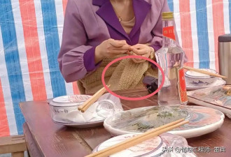 《造城者》群演公开朱媛媛临终前1个月照片，裹着肚子，状态催泪