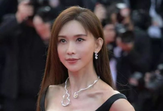 50岁林志玲亮相戛纳红毯，美出了新高度
