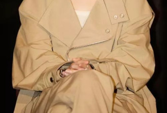 赵丽颖前经纪人曝黑料:她痛哭保证以后"不干那事儿",我才捧她