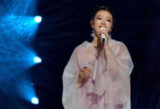 被单依纯调侃腰臀比,这位女歌手为何是"歌手"最闪耀
