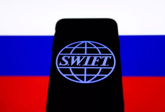 欧盟拟加强对俄制裁 料把逾20银行踢出SWIFT…