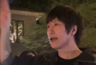 阿信深夜现身杭州西湖边 挨个和粉丝打招呼好暖心