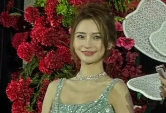36岁杨颖现身活动，身材消瘦神色拘谨，复出新剧被曝给李沁作配