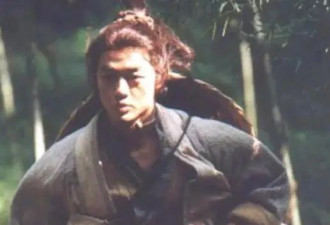 面容变老！54岁李亚鹏显落魄 与谢霆锋差距明显