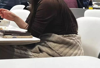 黄圣依母女现身中欧商学院演讲，优雅自信, 高挑纤瘦！