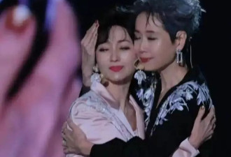 赵雅芝演唱会上爆哭：感谢你们让白娘子活了三十年