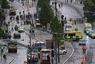 英国利物浦市中心发生汽车冲撞人群事件