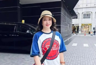 刘晓庆夏日清凉穿搭：背心+条纹裤，减龄又时尚，74岁美得像34岁