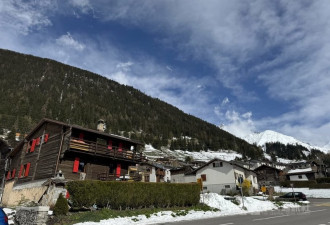 瑞士阿尔卑斯山永冻土崩塌 300人村落紧急撤离