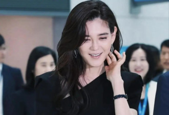 55岁韩国女首富李富真优雅又得体！裙过膝、不带金，清冷又孤傲