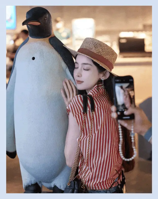 被Jennie带火的平顶礼帽，还是“最佳旅行搭子”？