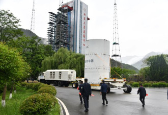 中国发射天问二号，启动小行星探测采样任务
