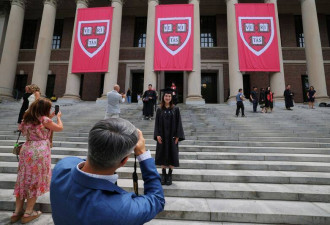 美国法官：将下令要求无限期维持哈佛学生签证
