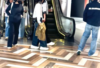 鲍蕾鲍莉两家逛街，郭京飞陆毅连襟俩打扮时髦