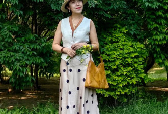 50岁女性穿衣秘籍：掌握“四要四不要”法则