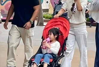 奚梦瑶何猷君带娃过儿童节！3岁女儿正脸曝光，神复制妈妈美貌
