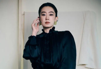 张小斐这样穿如此冷艳，舒淇红毯回眸百媚生 | 一周星装
