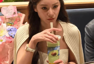 马筱梅生图撞脸S妈，网友感叹好像母女