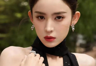 古力娜扎突破自我，大胆性感奔放风格，展示完美好身材
