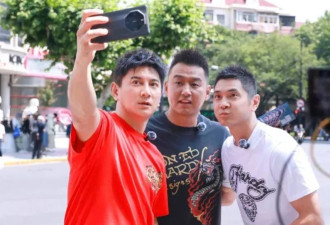 吴奇隆录节目仍戴着婚戒，刘诗诗早已摘掉