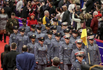 川普高中母校又陷困境 又一位中国商人出手拯救