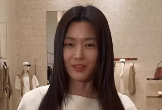 43岁全智贤生图皮肤蜡黄气色差，女神也难抵岁月