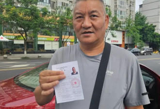 58岁梁实参加第29次高考：只要上一本就会去上学