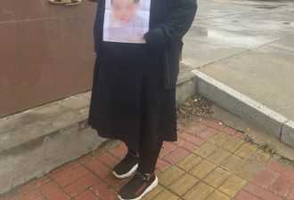 2岁女童被虐致死，生父当庭“求死”后上诉