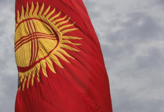中亚最高列宁塑像倒下！俄国小老弟“去苏化”