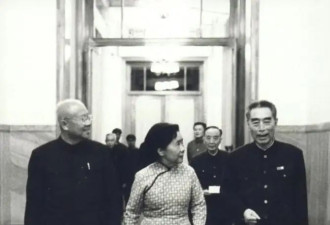 他是袁世凯之孙，被迫入美国籍，晚年为祖国奔波
