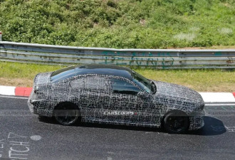 宝马全新改款M5原型车赛道测试中