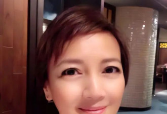 港姐冠军近况曝光，与儿子毕业典礼同框引回忆杀
