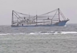 中国船只在南海中业岛附近搁浅 菲律宾高度戒备