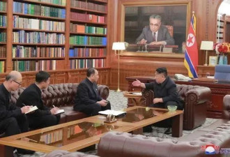 顶级奢华！朝鲜官方全景展示金正恩办公室